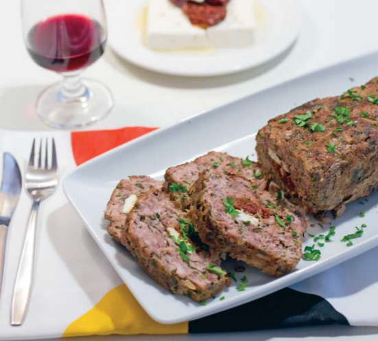 ΡΟΛΟ ΚΕΙΚ ΜΕ ΚΙΜΑ, ΛΙΑΣΤΕΣ ΝΤΟΜΑΤΕΣ ΚΑΙ ΧΑΛΛΟΥΜΙ